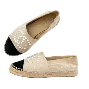 Chanel Pearl Studded Beige CC Logo Two Tone Black Cap Toe Suede Espadrilles 38